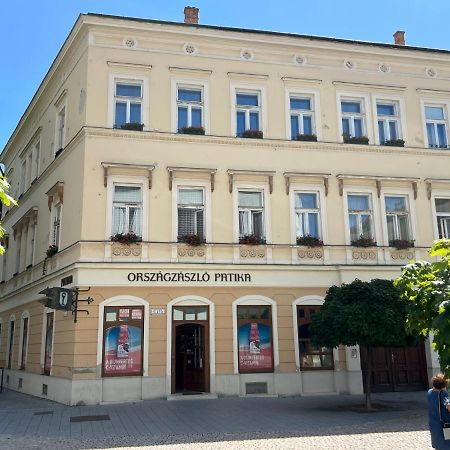 Tamas Apartman Székesfehérvár Eksteriør billede