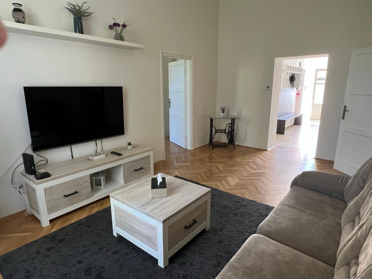 Tamas Apartman Székesfehérvár Eksteriør billede